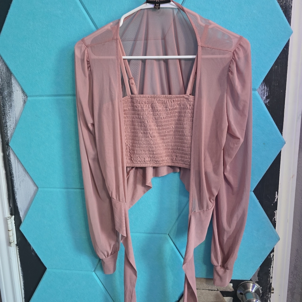 Crop top and mesh cover